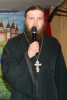 Духовник Центра, иерей Николай, приветствует собравшихся